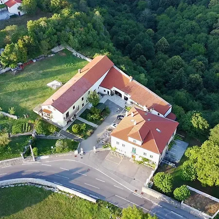 Apartmaji Znidarcic *