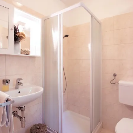 Apartmaji Znidarcic * Divača