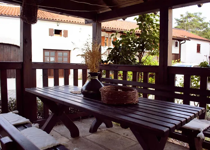 Apartmaji Znidarcic *