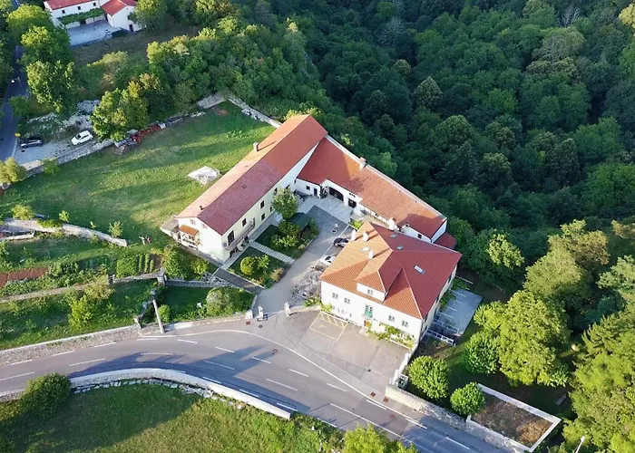 Apartmaji Znidarcic *